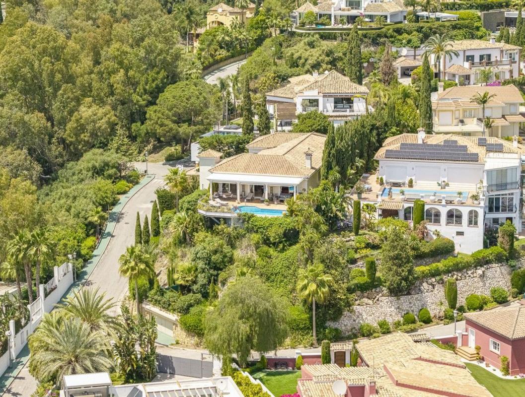 Properties for sale and rent in Spain photo 2