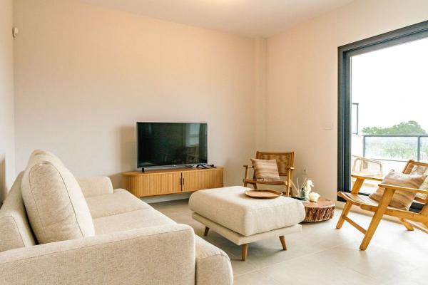 Аттик на продажу в Ático en Urbanización Las Lomas de Las Joyas, La Concha-Resina Golf, Estepona, Эстепона photo 1