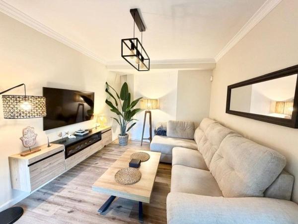 Venta de piso en Piso en Calle Gran Cardenal, 12, Calvario, Torremolinos, Torremolinos
 photo 1