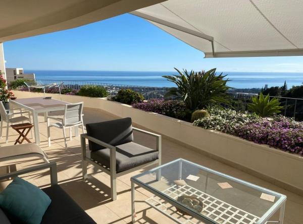 Продажа квартиры на Piso en Lugar Urbanizacion Altos de los Monteros, 14 e, Alto de los Monteros, Marbella, Марбелла
photo 1