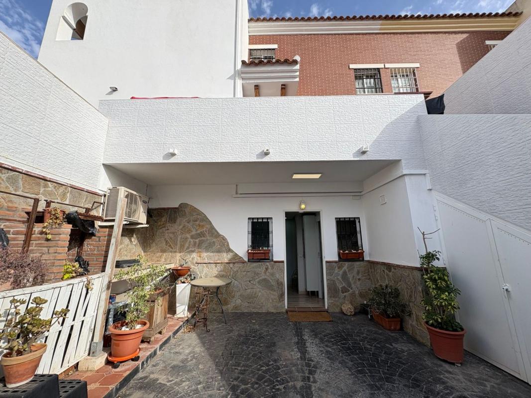 Properties for sale and rent in Spain photo 5