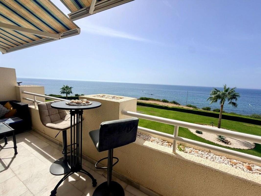 Продажа квартиры на Piso en Calaburra - Chaparral, Mijas, Михас
photo 1