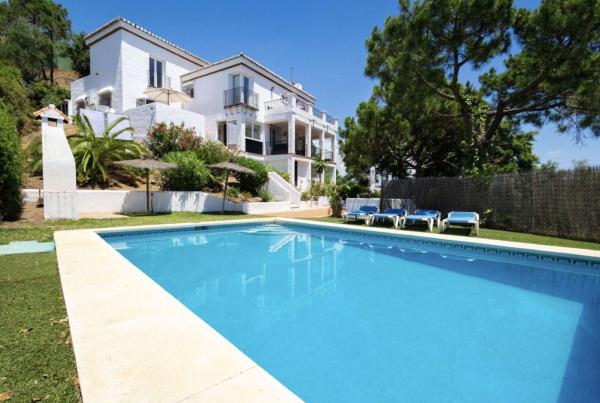 Casa o chalet independiente en Diseminado Pantoja, Altos de Estepona, Estepona thumbnail 2