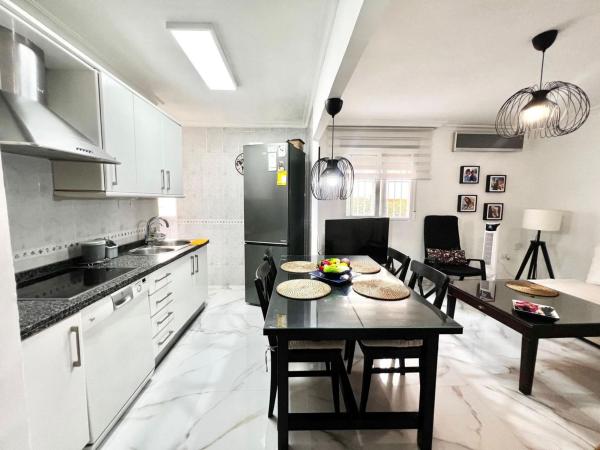 Sale of flat in Piso en Calle Valle de Abdalajís, Santa Cristina - San Rafael, Málaga, Málaga
thumbnail 2