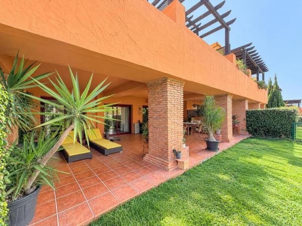 Продажа квартиры на Piso en Calle Casares Golf Garden, Casares Golf - Casares del Sol, Casares, Касарес
thumbnail 3