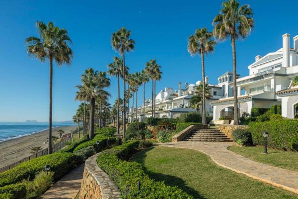 Продажа квартиры на Piso en Dominion Beach s/n, El Velerín, Estepona, Эстепона
photo 1