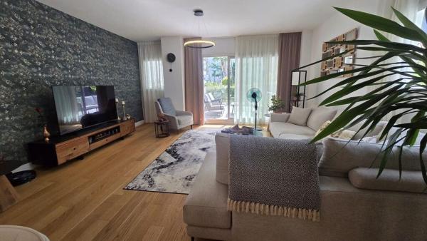 Venta de piso en Piso en Calle Nogal, Calaburra - Chaparral, Mijas, Mijas
 photo 2