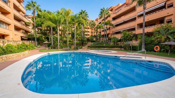 Продажа квартиры на Piso en Conde Rudi-Ur La Caridad, 5 -b, La Carolina-Guadalpín, Marbella, Марбелла
photo 1