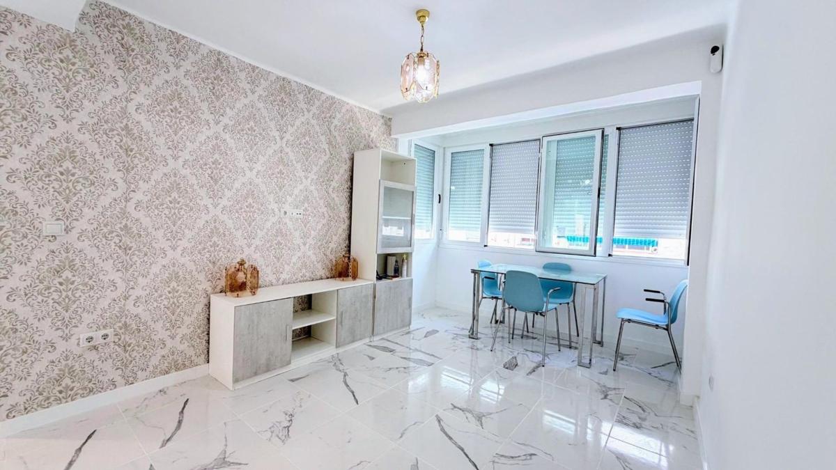 Venta de piso en Piso en Ayuntamiento, Torremolinos, Torremolinos
photo 1