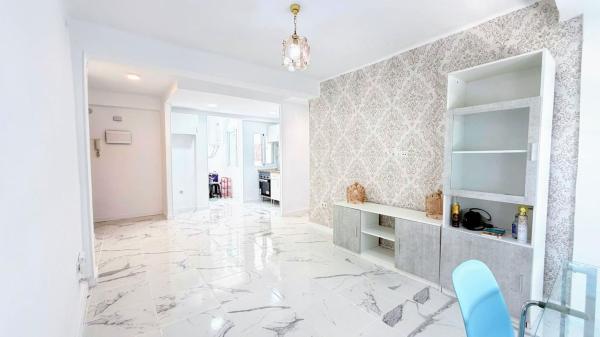 Venta de piso en Piso en Ayuntamiento, Torremolinos, Torremolinos
 photo 2