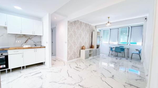 Venta de piso en Piso en Ayuntamiento, Torremolinos, Torremolinos
 photo 4