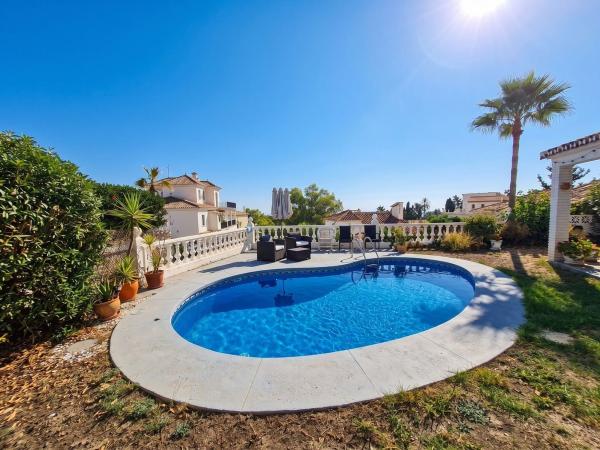 Casa o chalet independiente en Calle de la Loma, Rancho Domingo - La Hacienda, Benalmádena photo 1