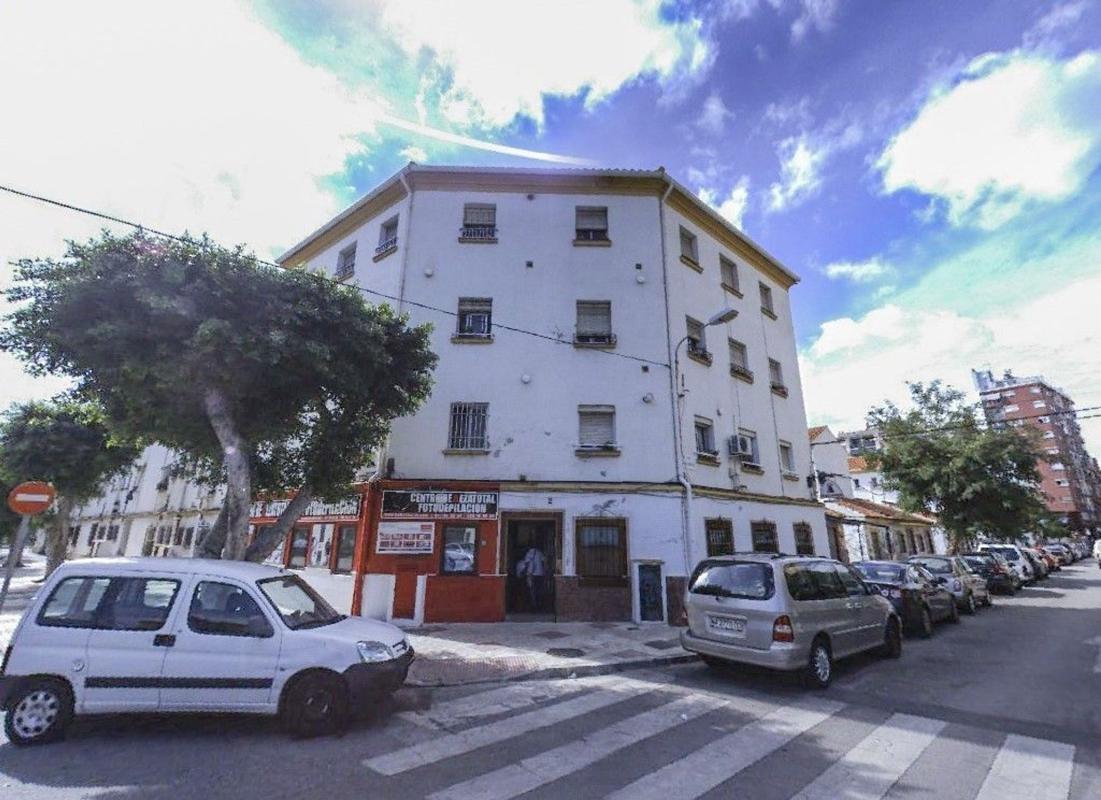 Venta de piso en Piso en Jorge Guillen, Girón - Las Delicias - Pacífico, Málaga, Málaga
photo 1