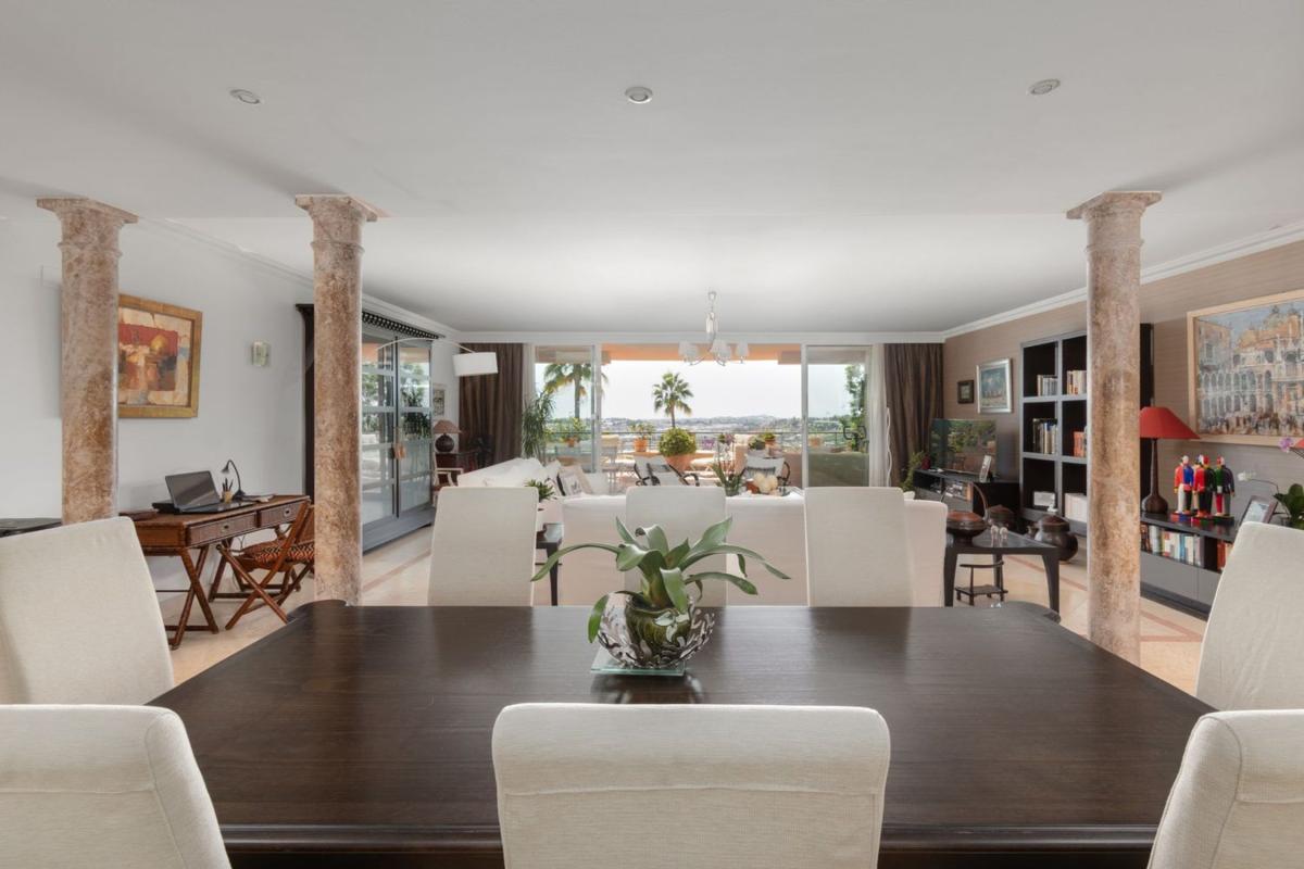 Sale of apartment in Piso en Los Naranjos, Marbella, Marbella
 photo 4