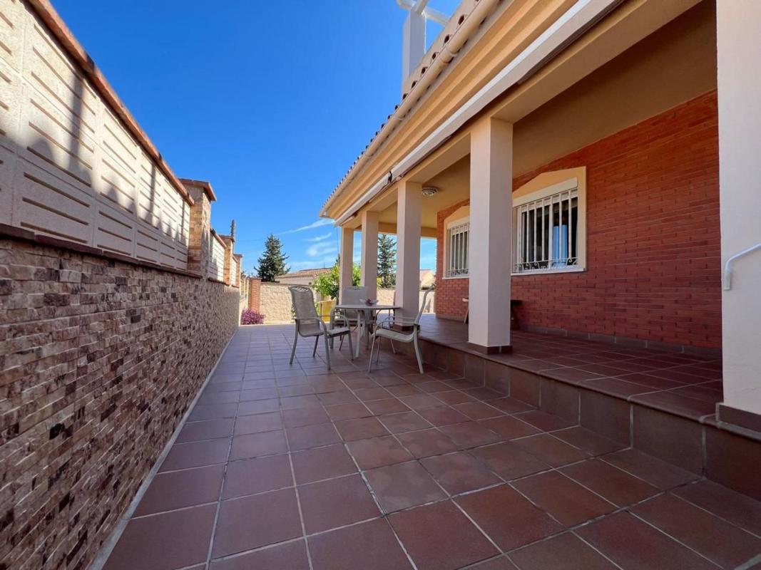 Properties for sale and rent in Spain photo 1