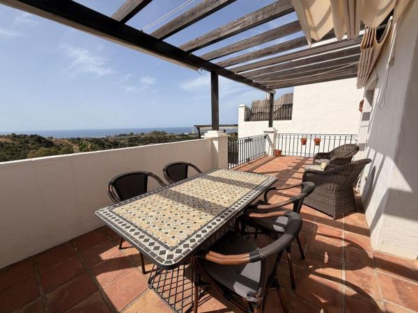 Duplex na sprzedaż w Dúplex en Alto de los Monteros, Marbella, Marbella photo 1