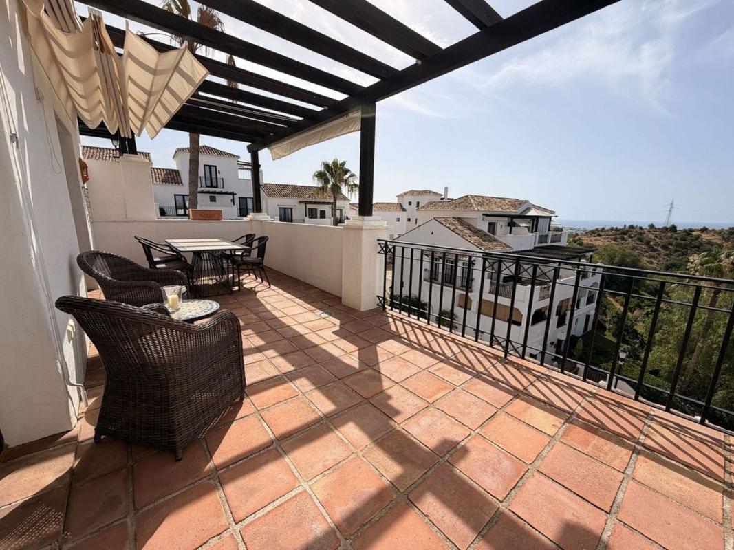Продажа дуплекса на Dúplex en Alto de los Monteros, Marbella, Марбелла photo 2