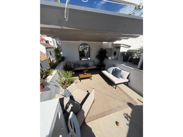 Independent chalet for sale in Casa o chalet en Calle Caravaca, Centro, Estepona, Estepona
thumbnail 2