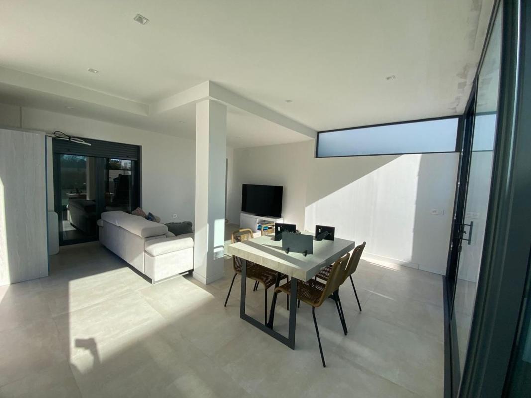 Продажа квартиры на Piso en Avenida Fuengirola, El Higuerón, Fuengirola, Фуэнхирола
photo 2