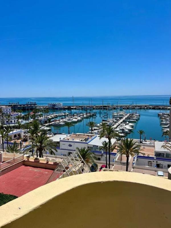 Sprzedaż mieszkania w Piso en Avenida Luis Braille, Puerto de Estepona, Estepona, Estepona
photo 1
