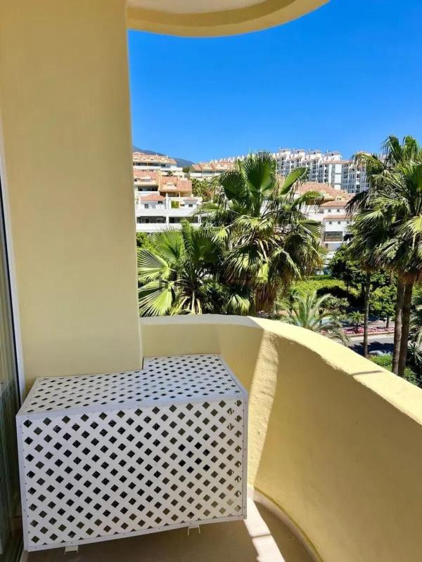 Sprzedaż mieszkania w Piso en Avenida Luis Braille, Puerto de Estepona, Estepona, Estepona
photo 2