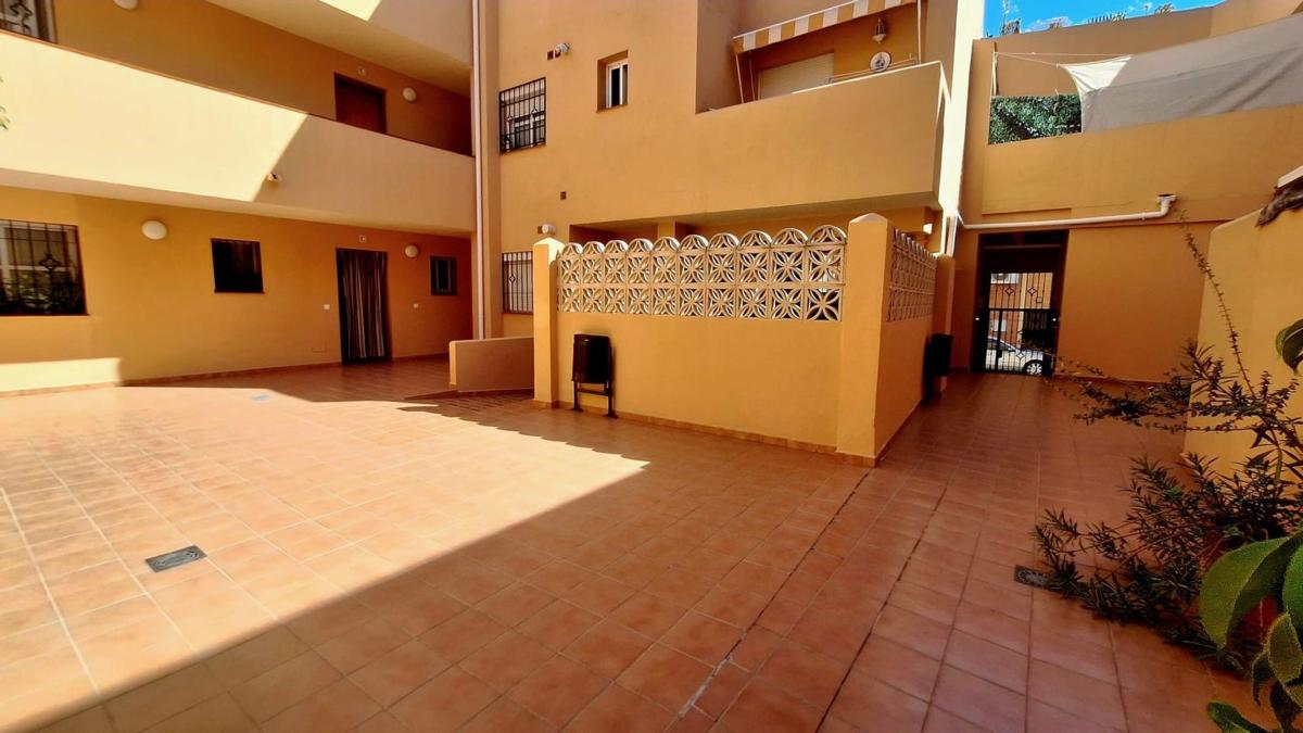 Sprzedaż mieszkania w Piso en Calle Jovellanos s/n, Centro, Alhaurín de la Torre, Alhaurín de la Torre
photo 3