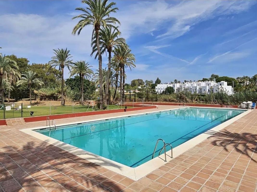Sprzedaż mieszkania w Piso en Sierra Morena, 8, Las Lomas, Estepona, Estepona
photo 1