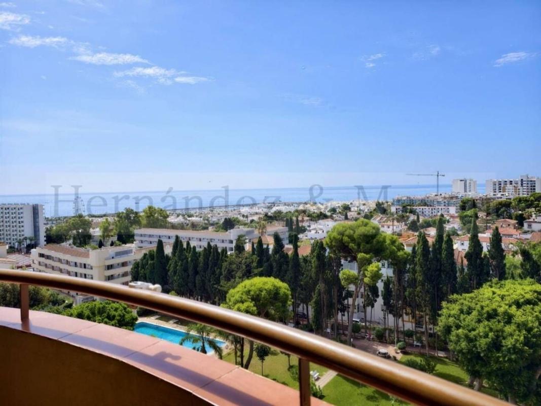Продажа квартиры на Piso en Calle Decano José Gómez Rando, La Carihuela - Los Nidos, Torremolinos, Торремолинос
photo 1