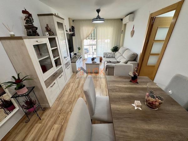 Venta de piso en Piso en Pasaje Alcalde Joaquín Alonso, Vistafranca, Málaga, Málaga
thumbnail 3
