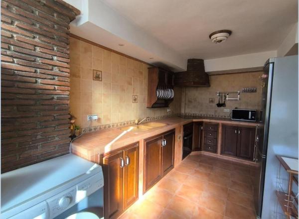 Venta de piso en Piso en Victoria Eugenia, Málaga, Málaga
photo 1