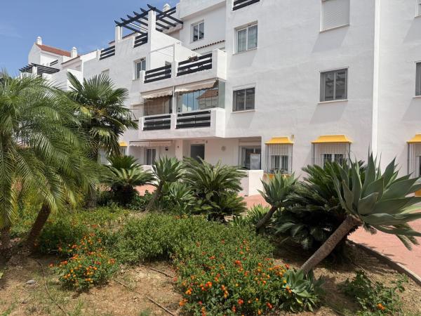 Продажа квартиры на Piso en Calle Nicaragua, Valle Romano Golf, Estepona, Эстепона
photo 1