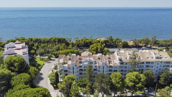 Sale of flat in Piso en Urbanizacion Torre Real Parq el Carmen, 5, Rio Real, Marbella, Marbella
 photo 2