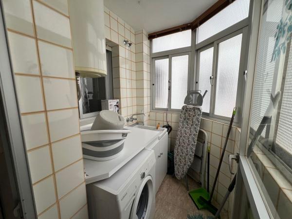 Sprzedaż mieszkania w Piso en Calle Martínez Catena, 7, Zona Puerto Deportivo, Fuengirola, Fuengirola
 photo 3