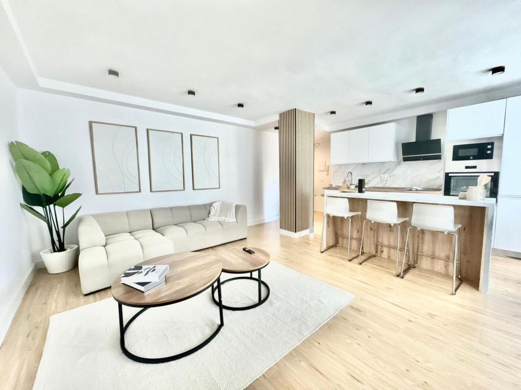 Venta de piso en Piso en Vazquez Clavel, La Puya - La Ermita, Marbella, Marbella
photo 2
