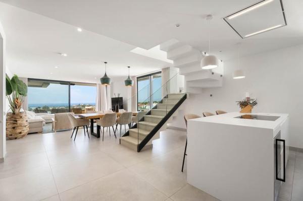 Дуплекс на продажу в Dúplex en Cabopino - Artola, Marbella, Марбелла thumbnail 3