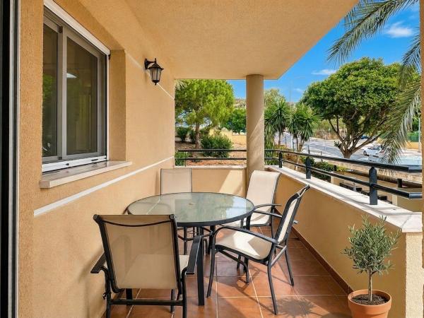 Venta de piso en Piso en El Pinillo, Torremolinos, Torremolinos
photo 1