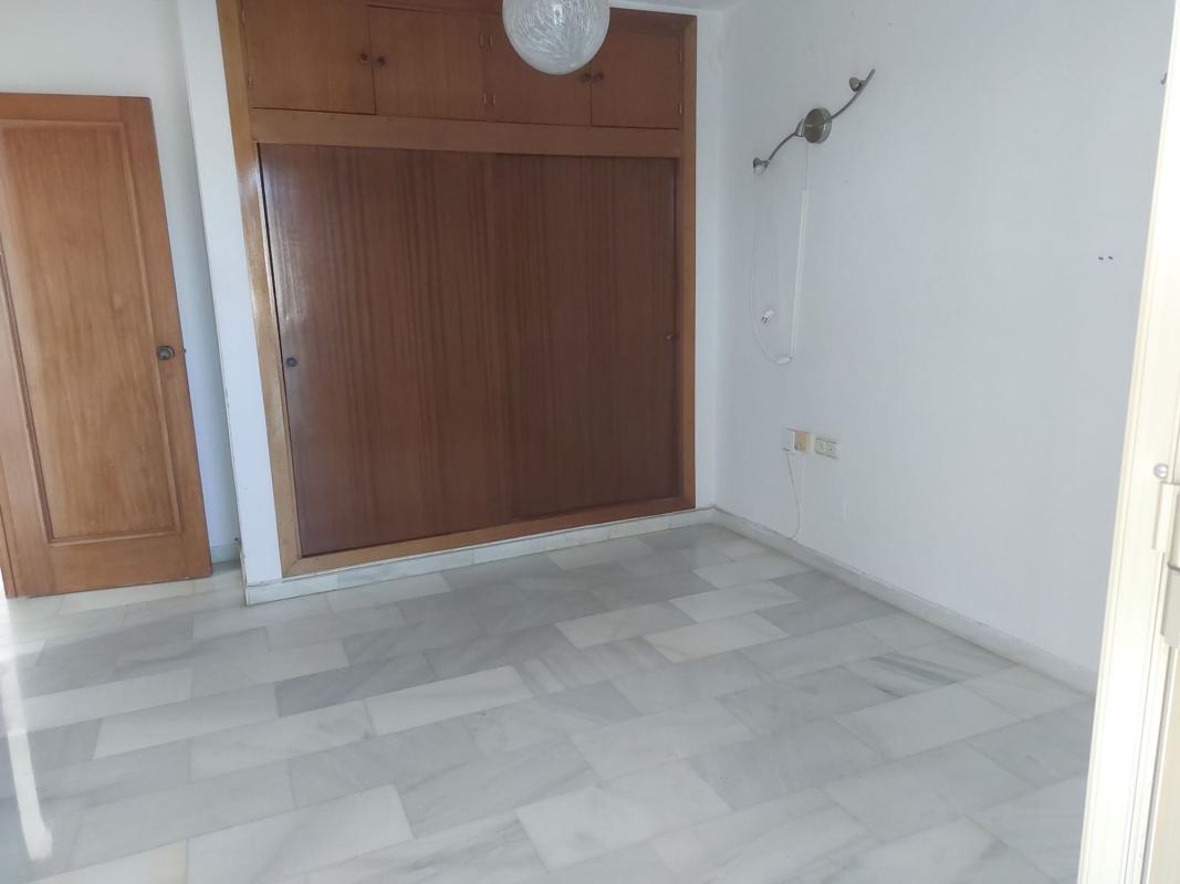 Venta de piso en Piso en Calle Jacinto Benavente, 10, Zona Puerto Deportivo, Fuengirola, Fuengirola
photo 2