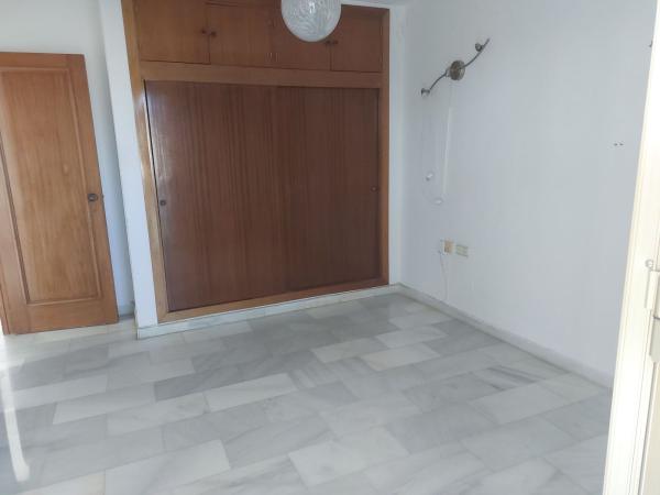 Venta de piso en Piso en Calle Jacinto Benavente, 10, Zona Puerto Deportivo, Fuengirola, Fuengirola
thumbnail 2