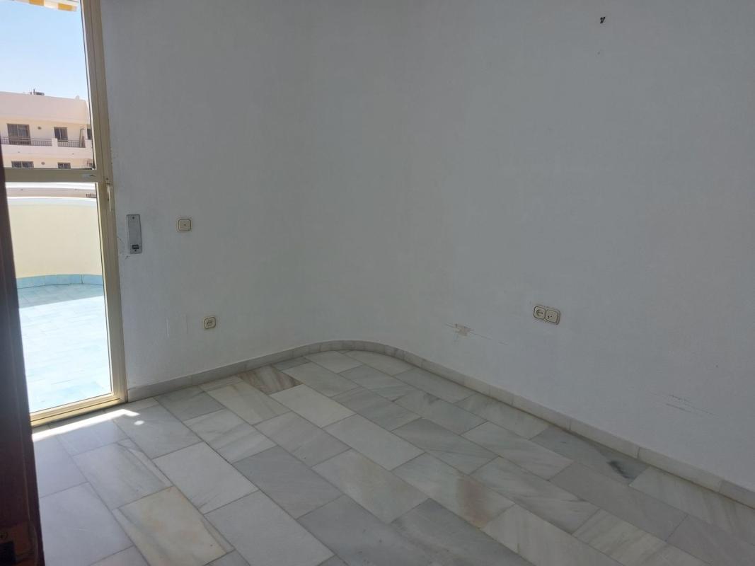 Venta de piso en Piso en Calle Jacinto Benavente, 10, Zona Puerto Deportivo, Fuengirola, Fuengirola
photo 3