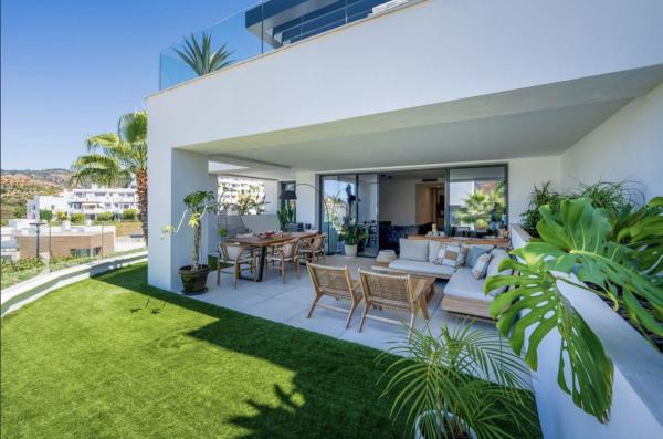 Duplex en venta en Dúplex en Cabopino - Artola, Marbella, Marbella photo 1