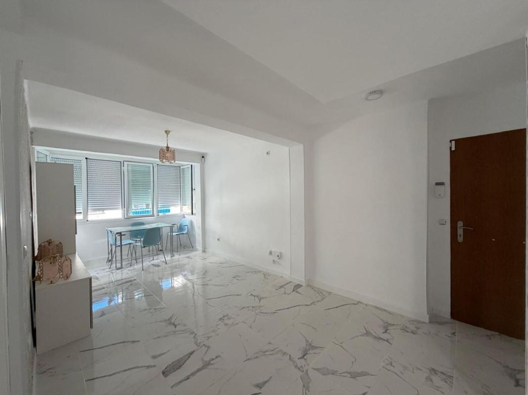 Venta de piso en Piso en Calle Río Isuela, Ayuntamiento, Torremolinos, Torremolinos
photo 2