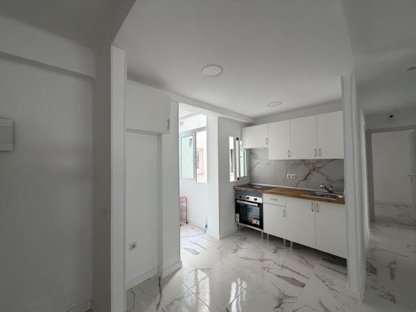Venta de piso en Piso en Calle Río Isuela, Ayuntamiento, Torremolinos, Torremolinos
 photo 4