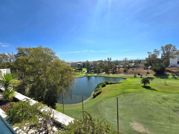 Ático en venta en Ático en Camino Cortes, 9 D, Guadalmina Alta, Marbella, Marbella photo 1
