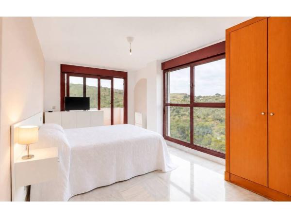Venta de piso en Piso en Vereda Baja del Valle, Los Flamingos, Benahavís, Benahavís
photo 1