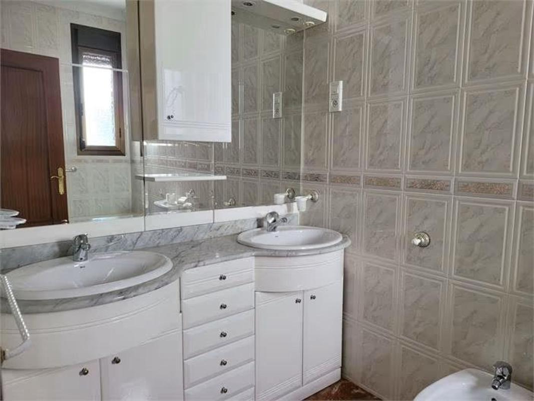 Propiedades en venta y alquiler en España photo 2
