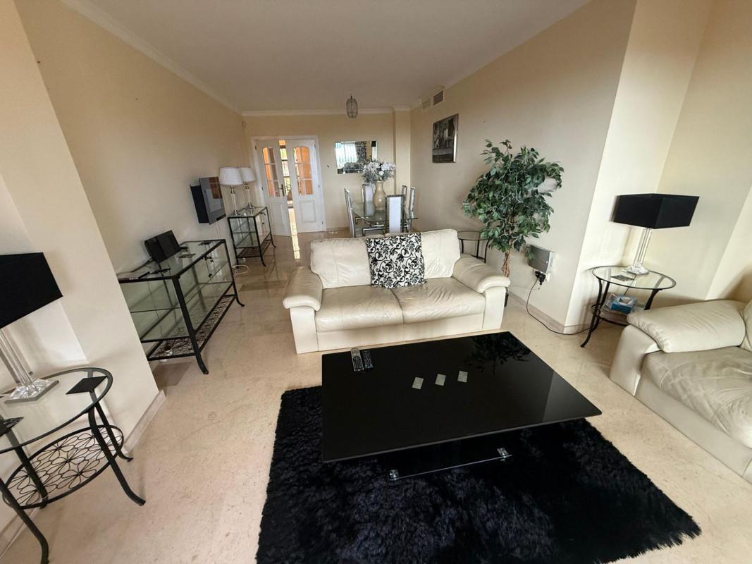Продажа квартиры на Piso en Green Hills - Las Cumbres de Elviria, Marbella, Марбелла
photo 3