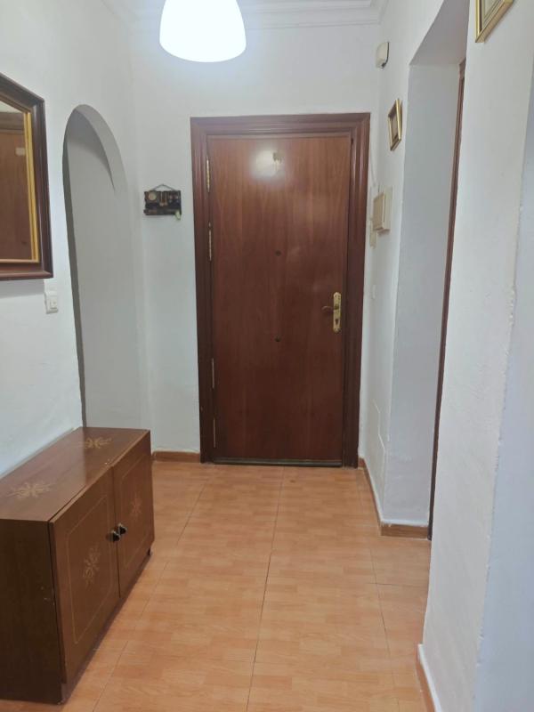 Venta de piso en Piso en Calle Doctor Escassi, Los Castillejos - La Trinidad, Málaga, Málaga
photo 4