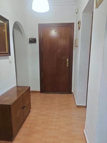 Sale of flat in Piso en Calle Doctor Escassi, Los Castillejos - La Trinidad, Málaga, Málaga
 photo 4