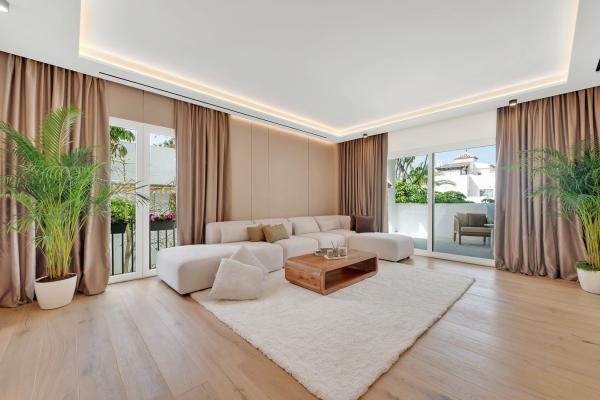 Sale of flat in Piso en Piedramar-Arroyo Piedras, 1, Nagüeles, Marbella, Marbella
thumbnail 2