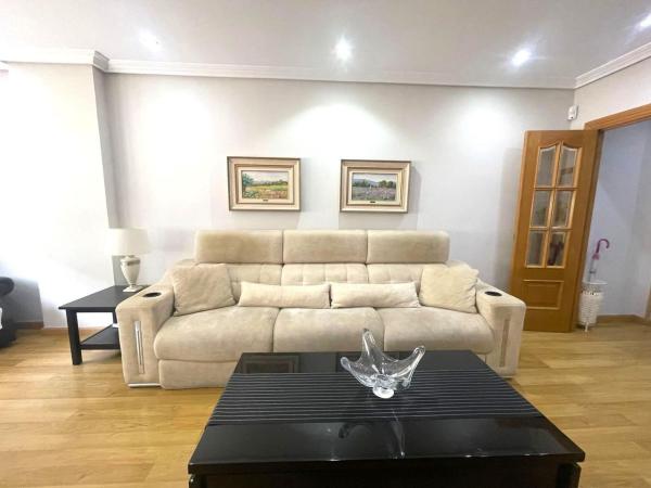 Sale of flat in Piso en Huelin, Málaga, Málaga
photo 1